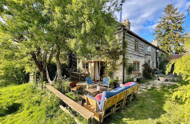Extravagante casa de cinco dormitorios ubicada en un impresionante campo a 15 minutos de Bath