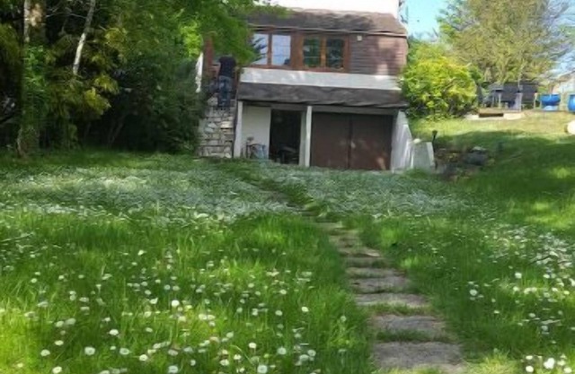 Country house near swimming, canoeing, climbing, castle, hiking....