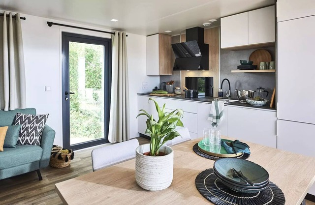 Country Park Crécy La Chapelle **** - Crecy : KING - 3 Bedrooms - 2 bathroom - 1 TV - WITH CLIMATE - DRAPS AND SERVIETTS INCLUDED 6 persons