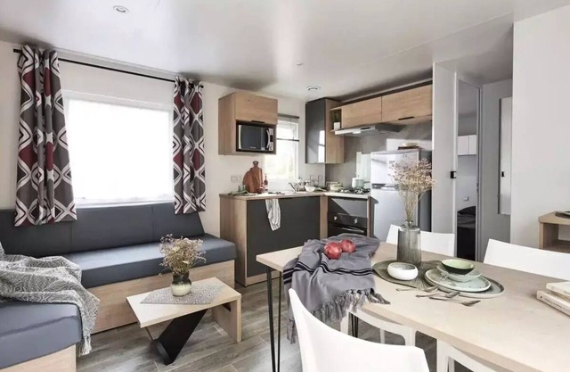 Country Park Crécy La Chapelle **** - Crecy la Chapelle : LODGE 3 CHAMBRES - 1 bathroom - 1 TV 6 persons