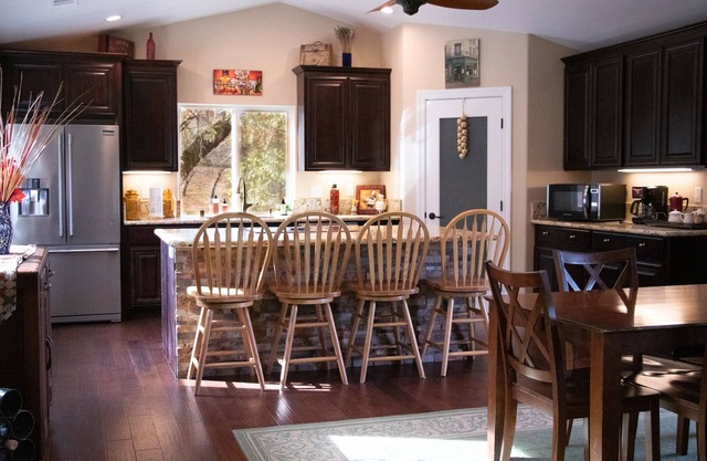 Configuración de país aislada en el corazón del país de oro, pero cerca de todo