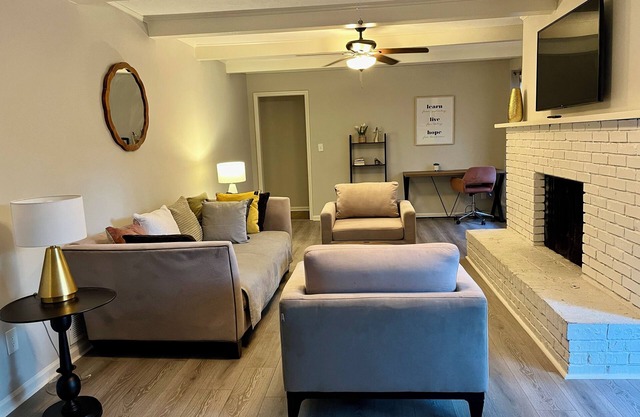 County Style Living in Fayetteville City Close to ATL