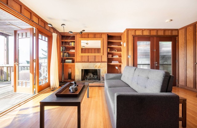 Condominio de parejas sobre Memorial Stadium