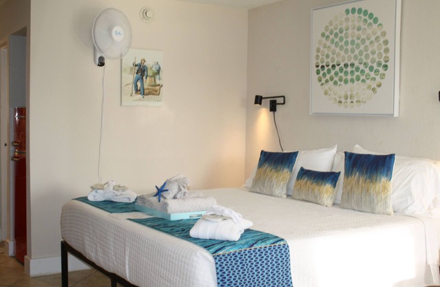 Couples Fall Refresher with Waterfront views in Executive suite, book now.