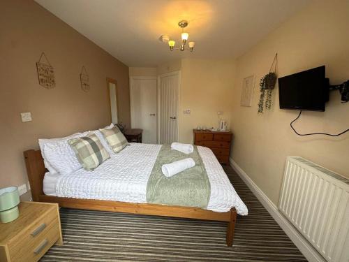 Courtyard Rooms 1-Bed Studio Sleeps 2 Pets Ok