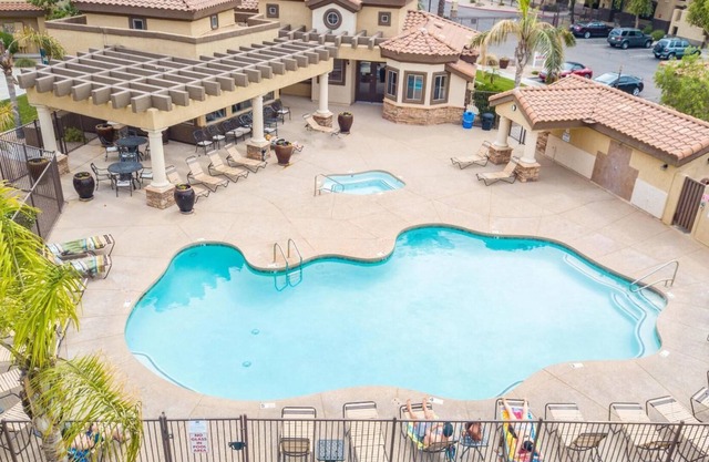 Coyote Landing, hermoso condominio de vacaciones estilo centro turístico