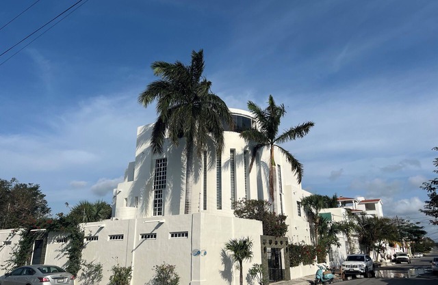 Cozumel Luxury Villa: Spacious 6-bedroom house in charming Cozumel