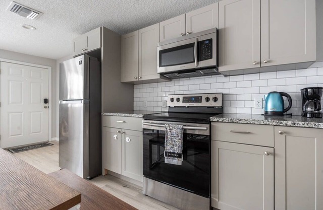 Great Location | Downtown | Lake