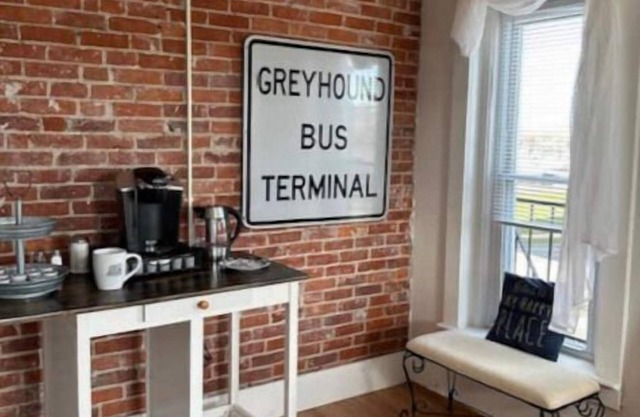 Cozy 1-bedroom apartment with AC and WiFi in enjoyable Geneva