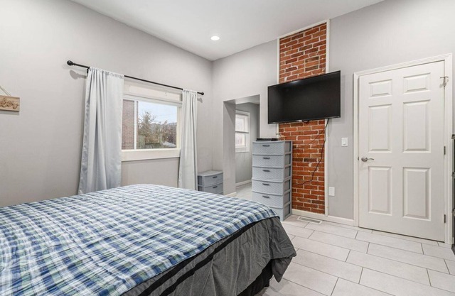 Cozy 1 Bedroom in Olde Towne East