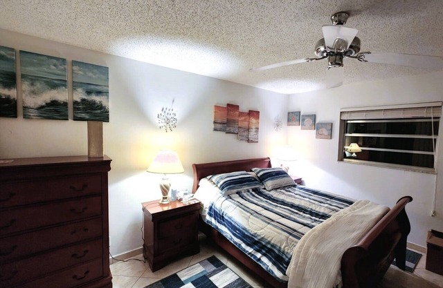 Cozy 1-bedroom apartment with WiFi, AC in enjoyable Lauderdale Lakes