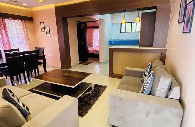 Cozy 1-bedroom w/ WiFi & AC in lovely Pune, perfect to relax & rejuvenate