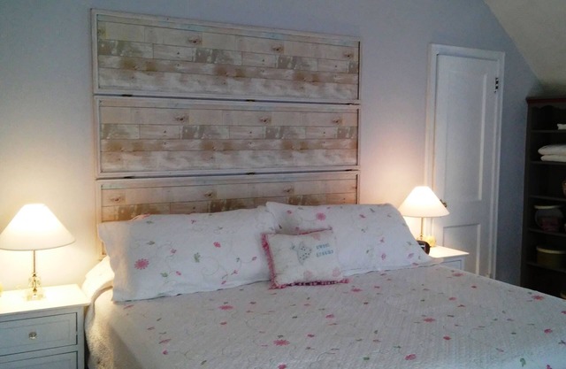 Cozy 1-bedroom B&B with WIFI, AC in charming Northfield.