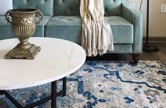 Cozy 1BD/1BA w/Balcony + Gym - Little Rock