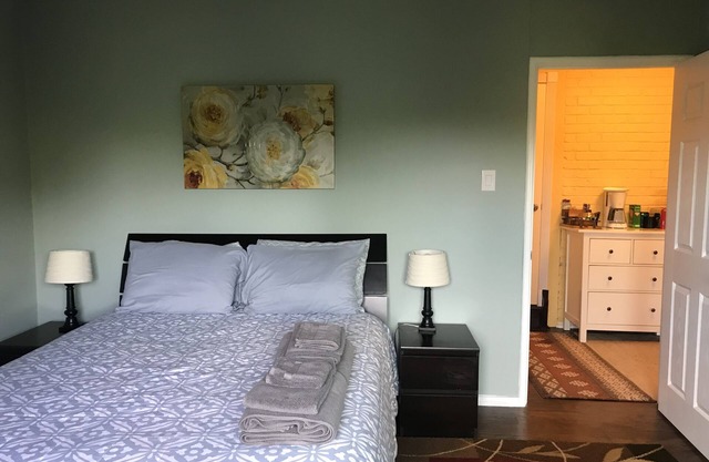 Acogedora unidad privada de 2 bd y 1 bt en Redwood City, perfecta para profesionales que viajan