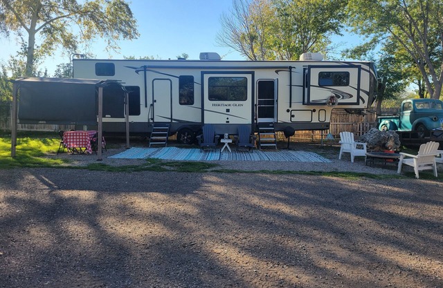 Cozy 2-bedroom Luxury RV in Cornville near Sedona