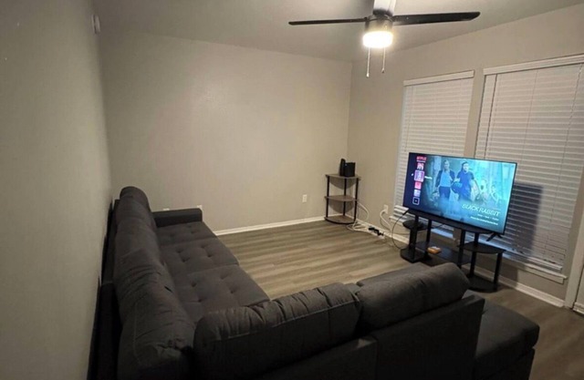 Cozy 2 Story 2-Bedroom Townhome w/ Private Front Patio