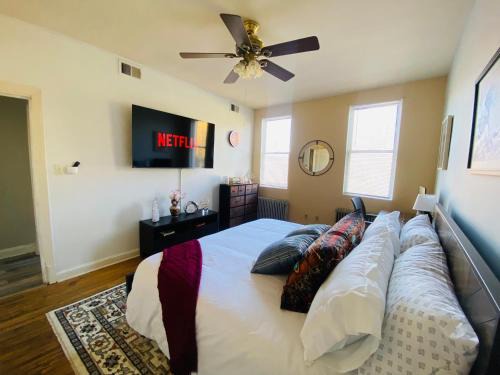 Cozy 2BR Family Stay l Free Parking, Downtown