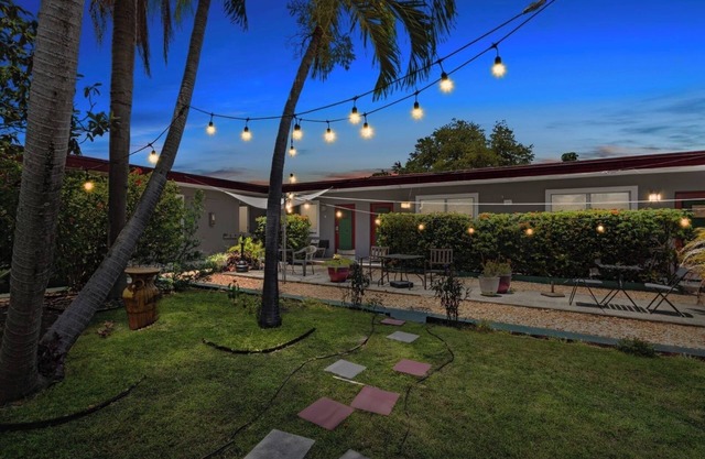 Cozy 2BR in Hollywood FL Pet Friendly