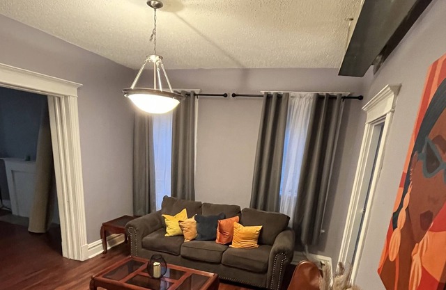 Cozy 2br unit waiting for you