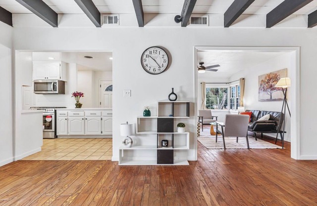 Cozy 3 bedroom house with fire pit near Disneyland