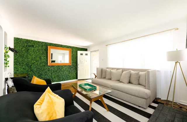 Cozy 4 BR/2 Bath Home South of Downtown St. Louis