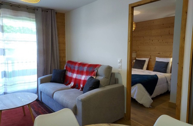 Apartamento acogedor 4* a pie de pistas con balcón y parking en Valmorel