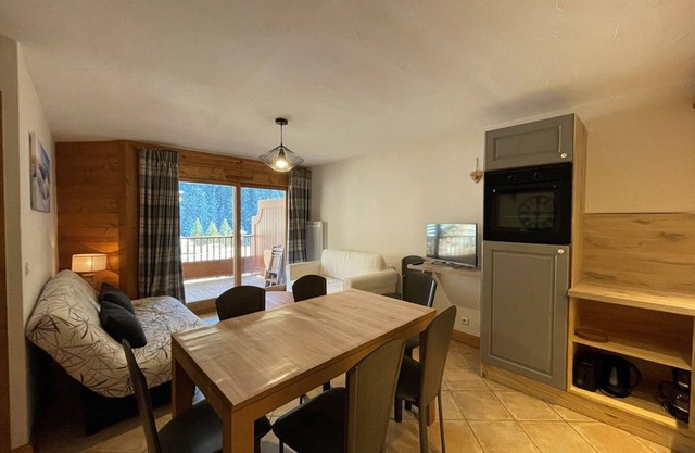 Apartamento para 6 personas con balcón y piscina cubierta en Crest-Voland