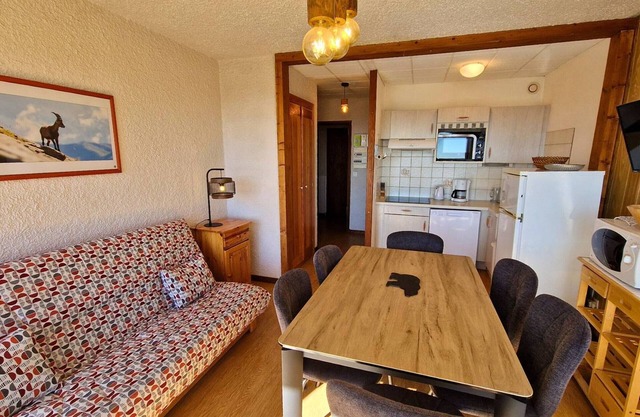 Acogedor apartamento para 7 personas con balcón, WiFi, parking y mascotas en Saint-Michel-de-Chaillol