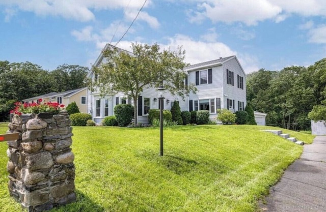 Cozy All Season Beach House, Near Beaches/Portland