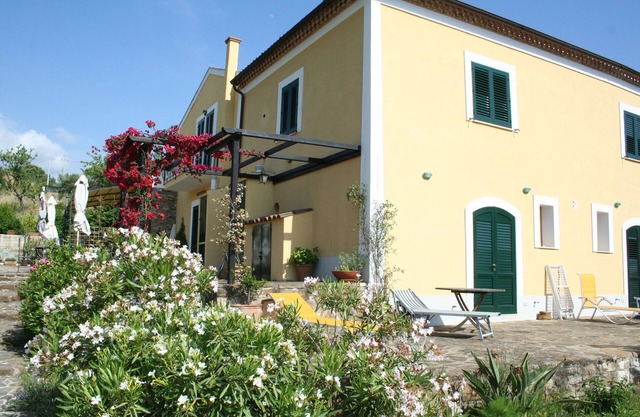 Acogedor apartamento con vistas al mar en un lugar idílico en el campo