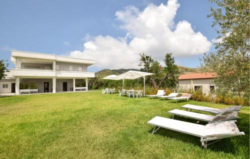 Cozy Apartment In Castellabate With Wifi