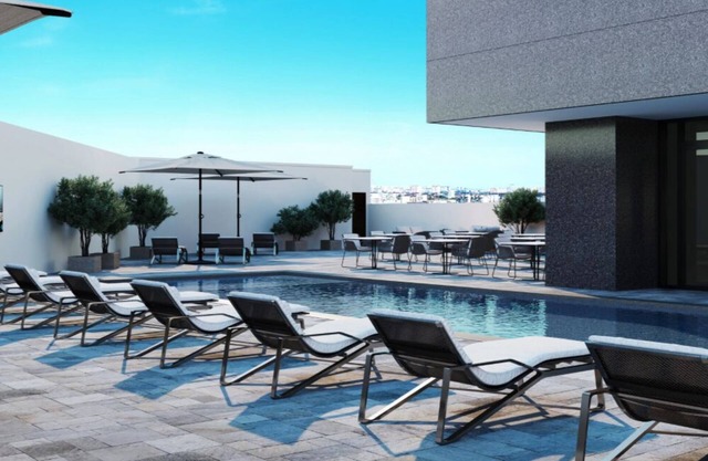 Cozy apartment in fabulous Birmingham with fitness room, Pool, and Game Room