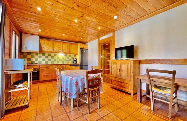 Apartamento acogedor, al pie de pistas, balcón, parking