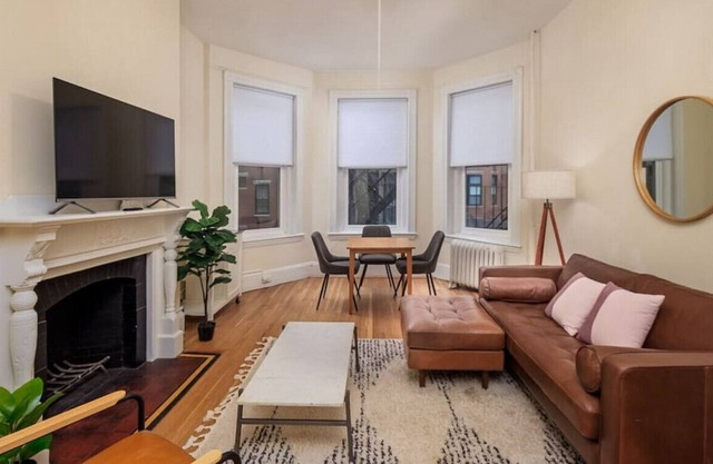 Cozy Back Bay | 1Br / 1Bth
