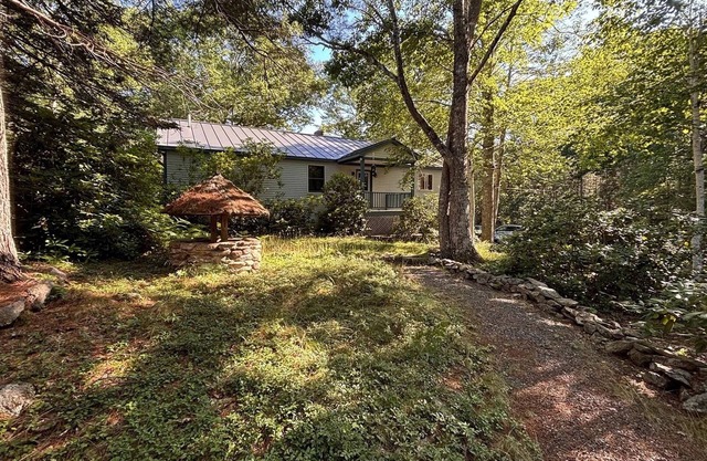 Cozy Bar Harbor home for nature enthusiasts close to Acadia National Park!