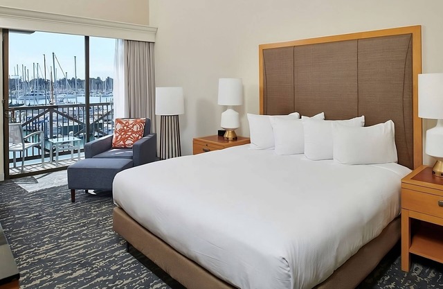 Cozy Bay Escape near UC Berkeley | 2 Units | Pool, Free Parking & Pet Friendly
