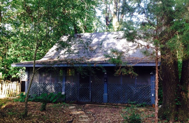 Cozy Cabin Minutes to Square, 1.5mi to MTrade Park in Oxford