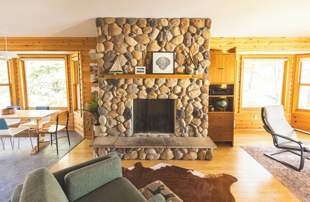 Cozy Cabin Surrounded by Lake Views + Sauna