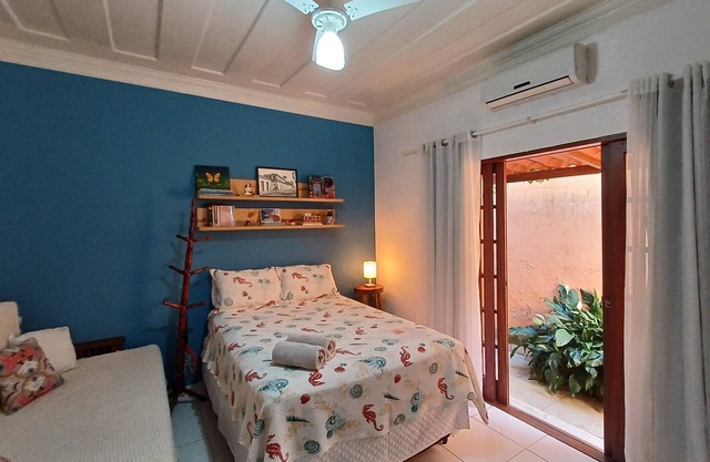 Acogedora Suite Caiçara con AC, TV y Wi-Fi a 300m del Centro Histórico de Paraty