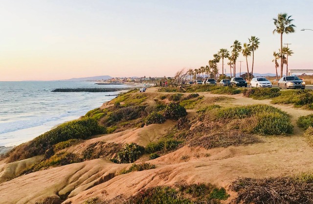 Cozy Carlsbad Retreat: Beach, Golf, & Sun Await.