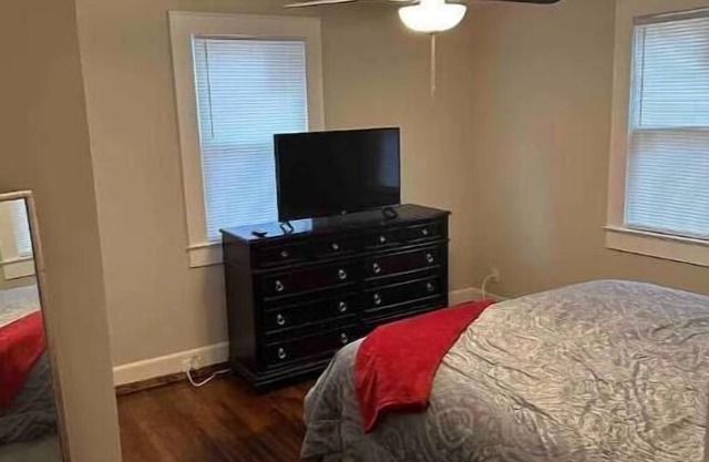 Cozy & Charming In Kernersville