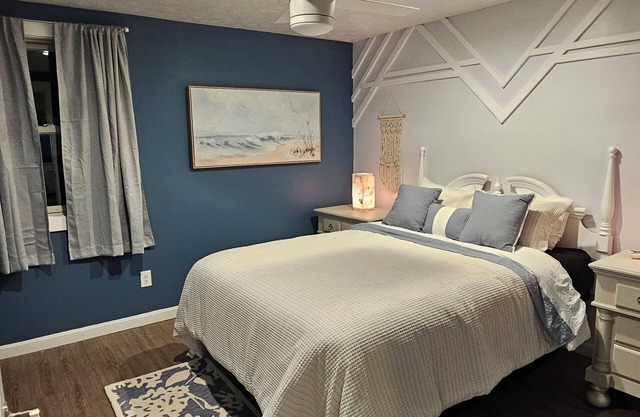 Cozy Coastal 2-bedroom condo with AC, WiFi in welcoming Saco