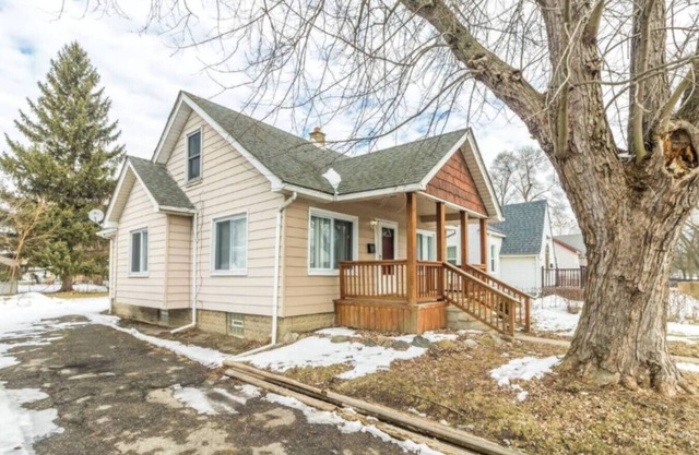 Cozy & Convenient Shared Room in Pontiac