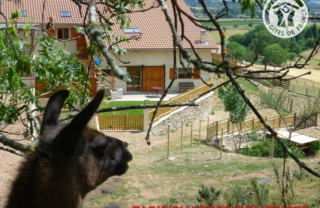 Escapada Rústica con Spa, Sauna y Naturaleza en Roanne