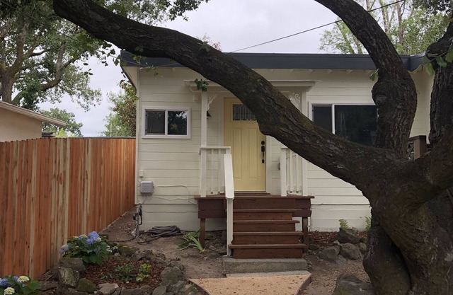 Cozy cottage for two in the wine country