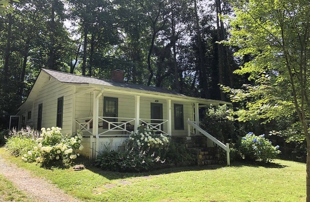 Acogedora casa de campo en el corazón de las montañas Blue Ridge