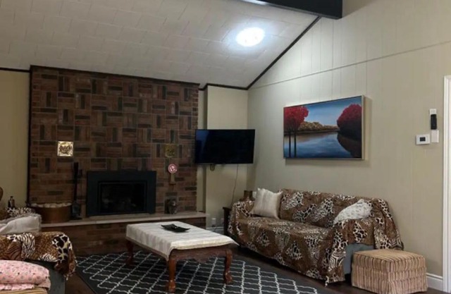 Cozy Cottage in Tiny