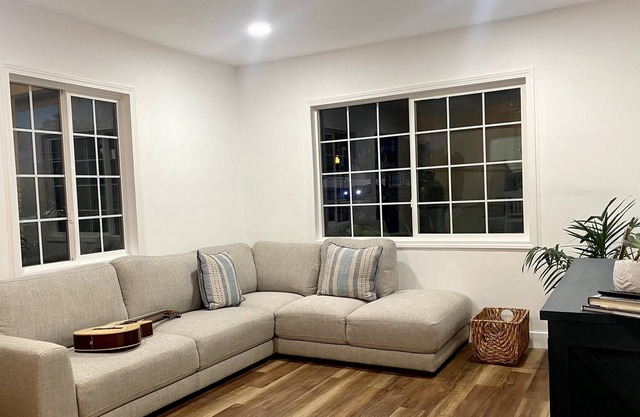 Cozy Cottage - Less than 5 min walk to Lake & 20 min drive to Downtown Temecula!