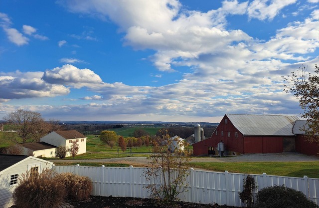 Cozy Country Retreat With River Views & Hot Tub, Near Lancaster PA Sleeps 8
